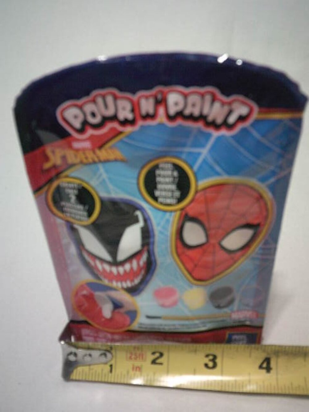 NEW MARVEL SPIDERMAN POUR N' PAINT PLASTER MOLD CRAFT KIT STOCKING STUFFER 👦🎁